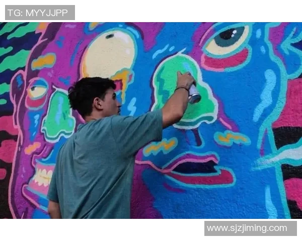 硬纸板足球明星的奇幻之旅：从街头到赛场的梦想与坚持